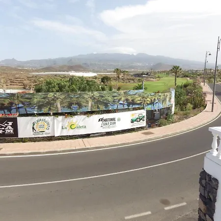 Beautiful 3 Bedroom With Private Pool Villa *